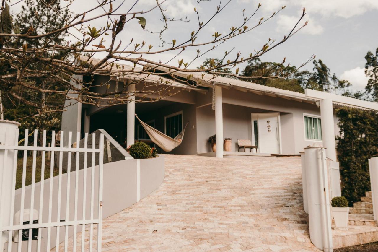 Casa Confortavel Em Local Tranquilo. Rodeio المظهر الخارجي الصورة